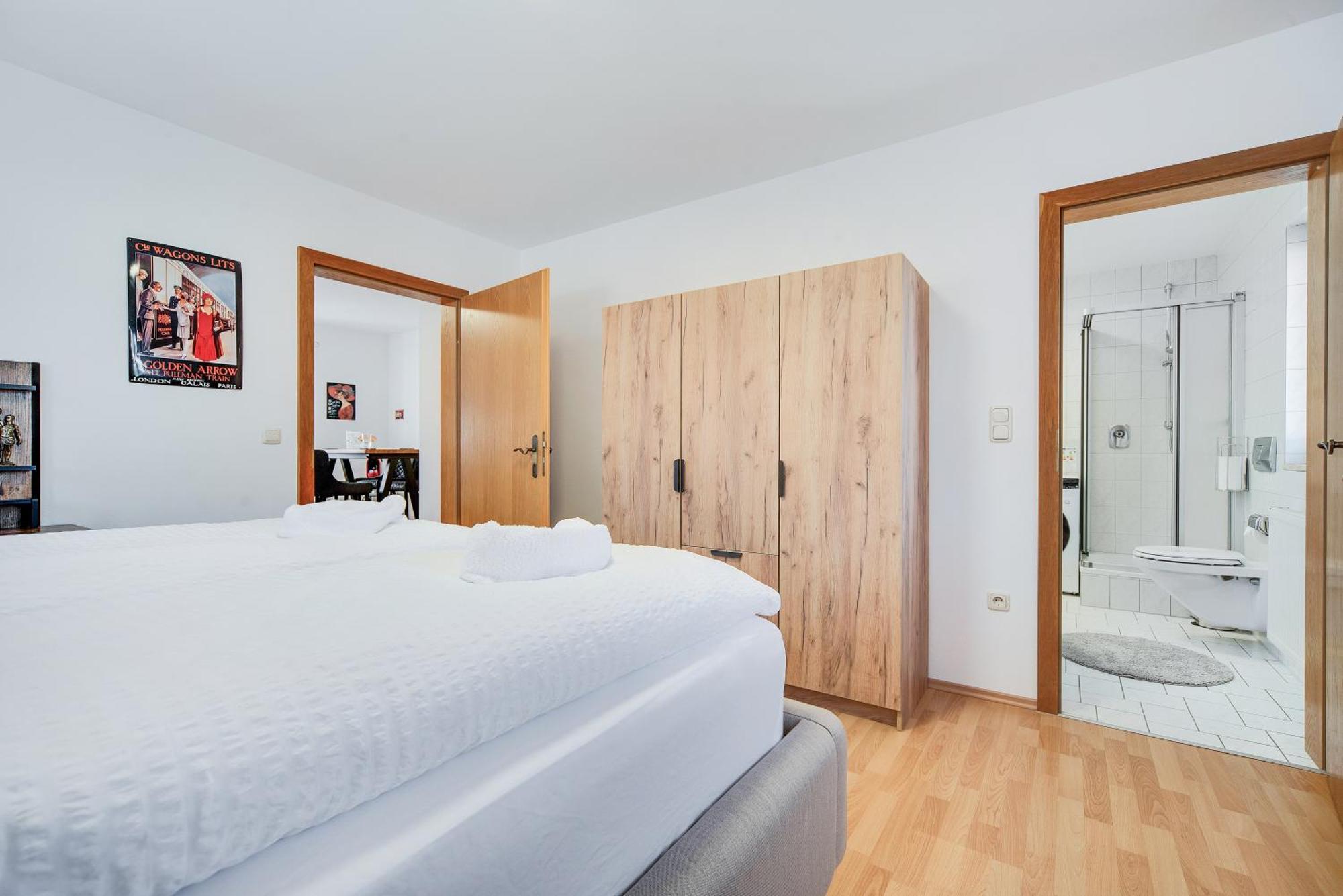Fewo-Lavees Moderne Zentrale Fewo Nahe Omv Wacker Kliniken Burg -Eigener Eingang-Schluesselloser Check In Burghausen Exteriör bild
