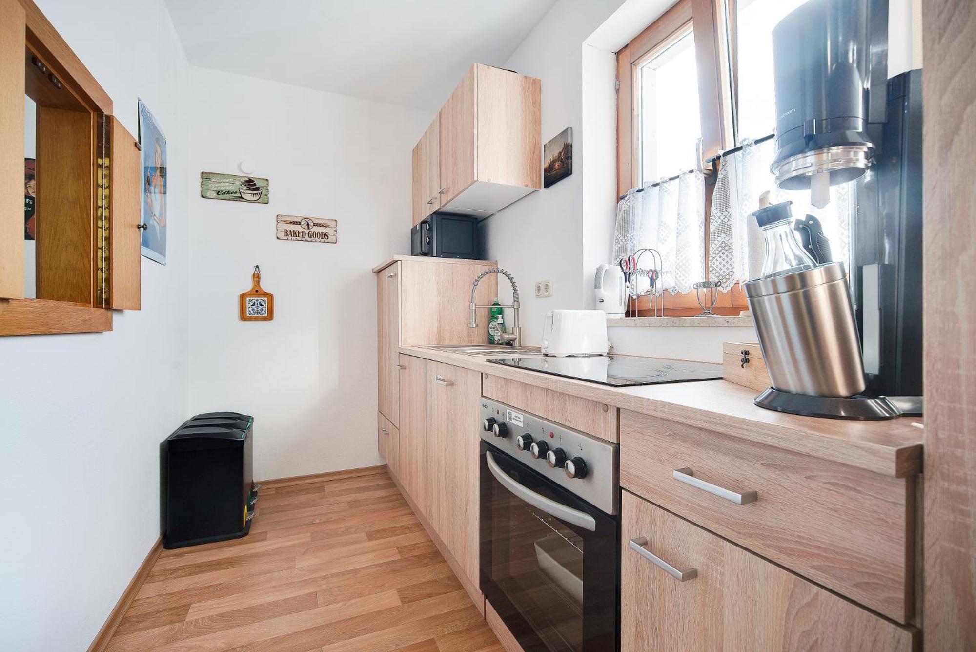 Fewo-Lavees Moderne Zentrale Fewo Nahe Omv Wacker Kliniken Burg -Eigener Eingang-Schluesselloser Check In Burghausen Exteriör bild