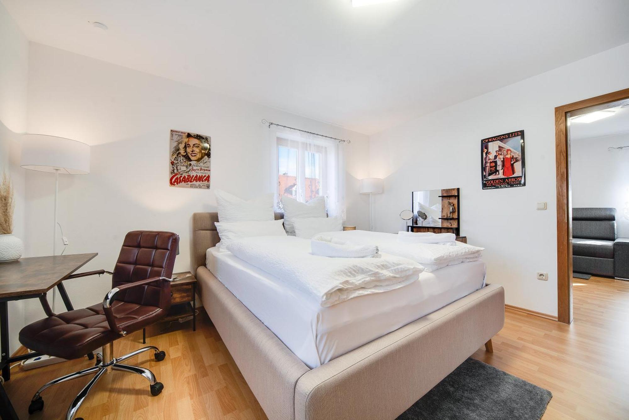 Fewo-Lavees Moderne Zentrale Fewo Nahe Omv Wacker Kliniken Burg -Eigener Eingang-Schluesselloser Check In Burghausen Exteriör bild